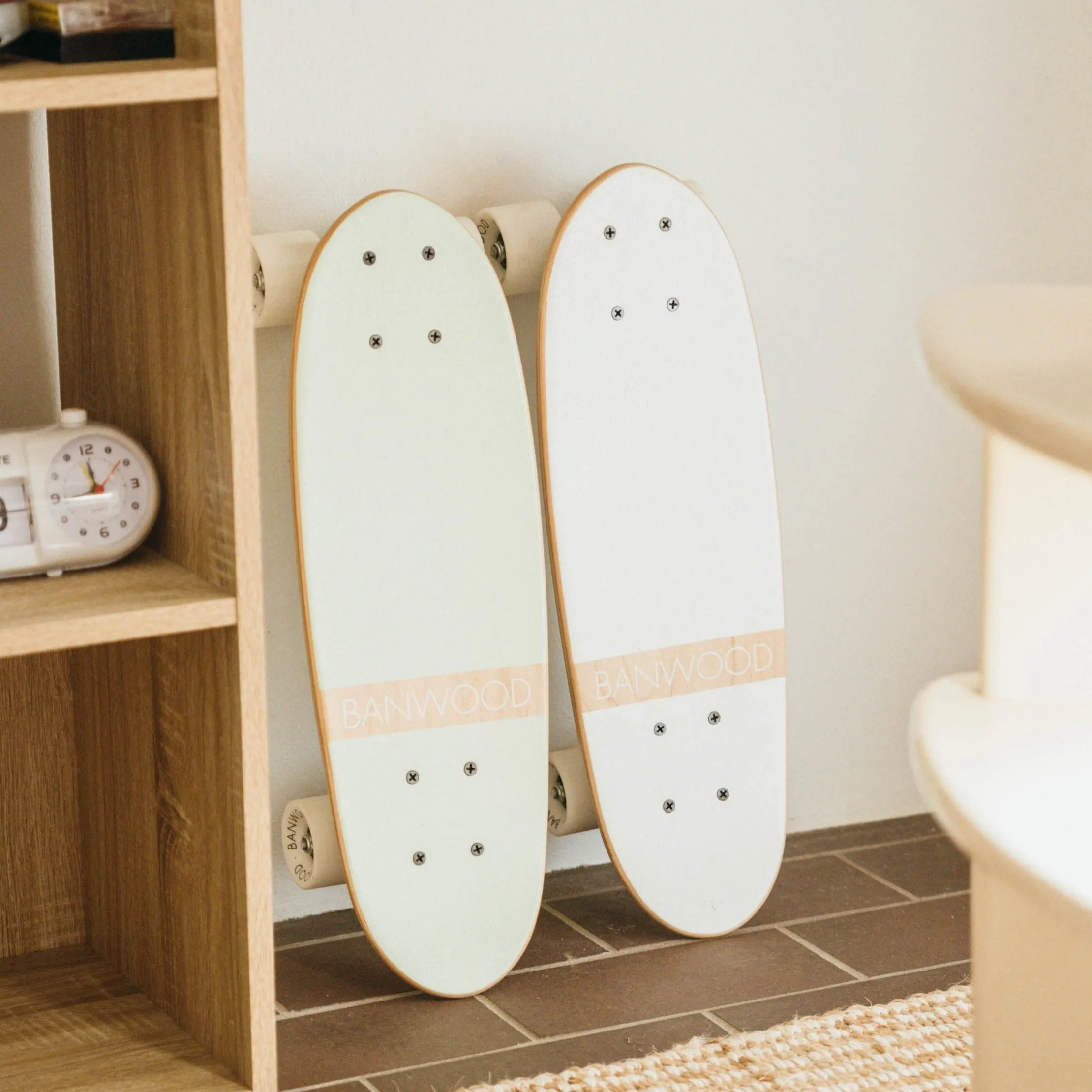 Banwood Kids Skateboard (Pale Mint)
