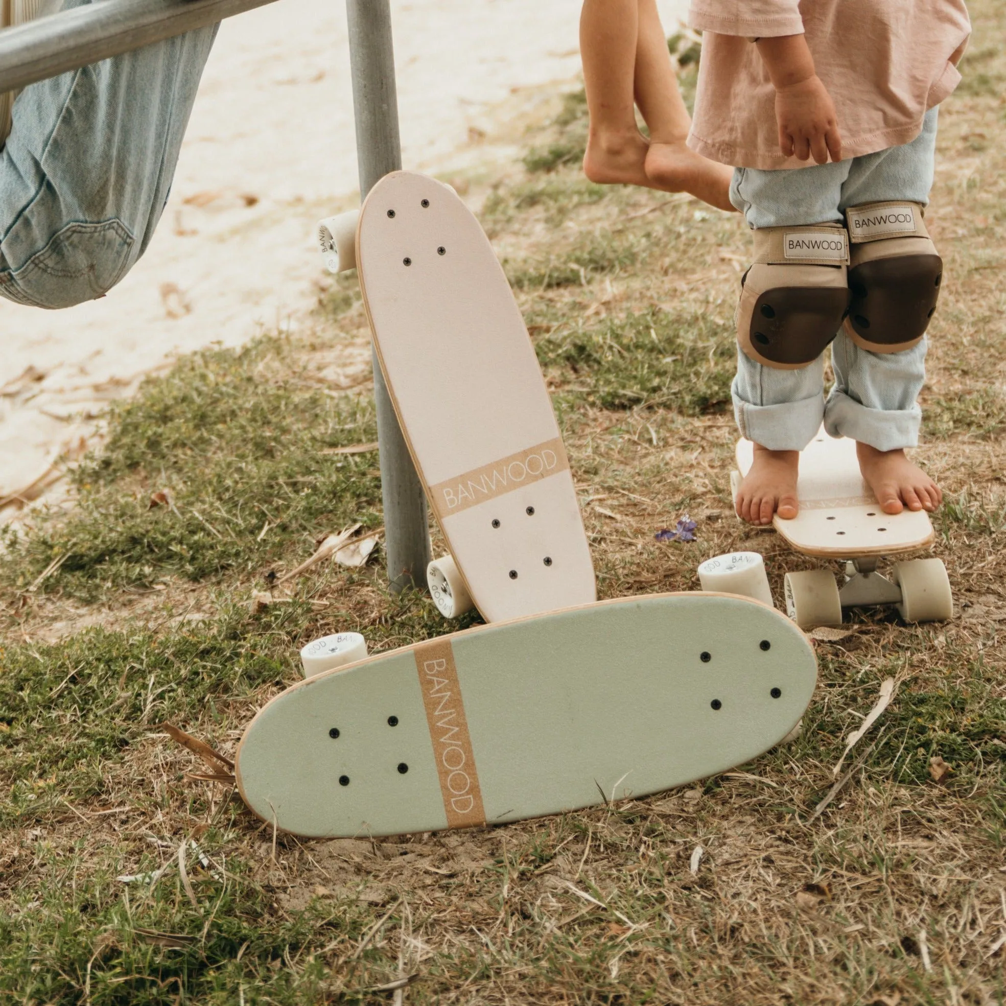 Banwood Kids Skateboard (Pale Mint)