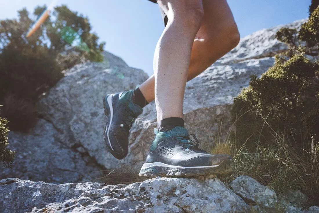 Chaussures imperméables ultra légères de randonnée rapide - FH500 - femme