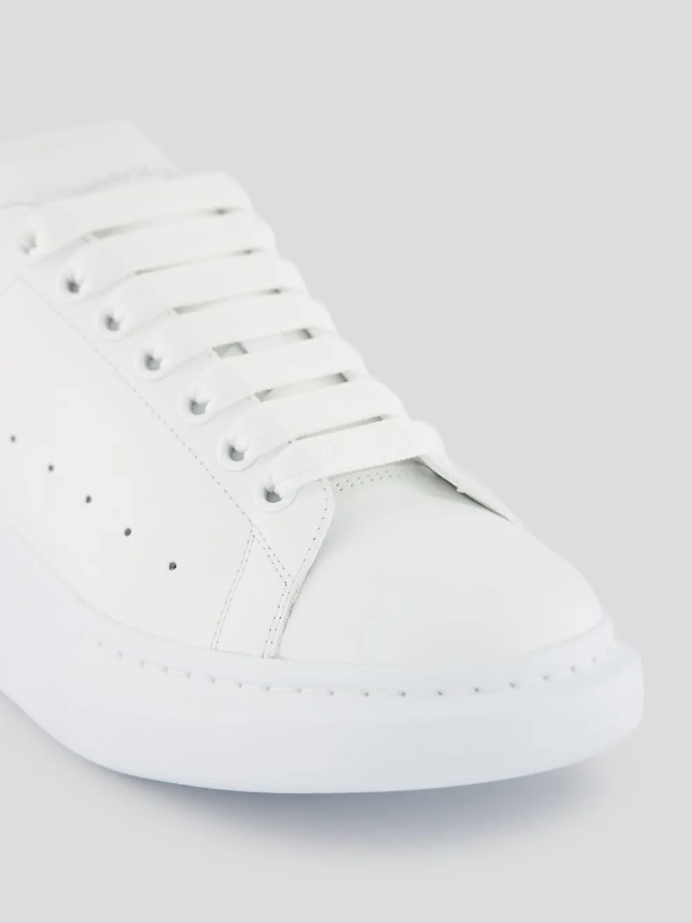 Colour-Block Panelled Leather Sneakers