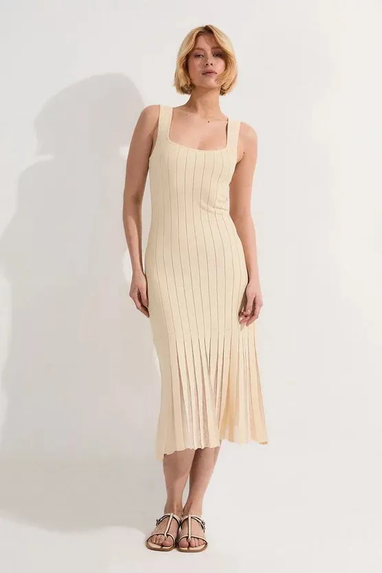 Compact Stretch Square Neck Knitted Flippy Dress