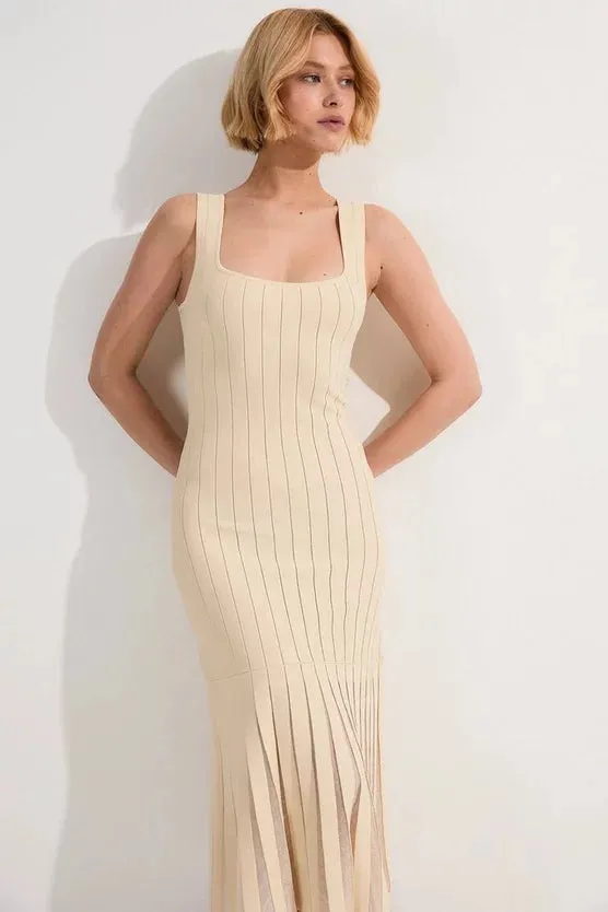 Compact Stretch Square Neck Knitted Flippy Dress