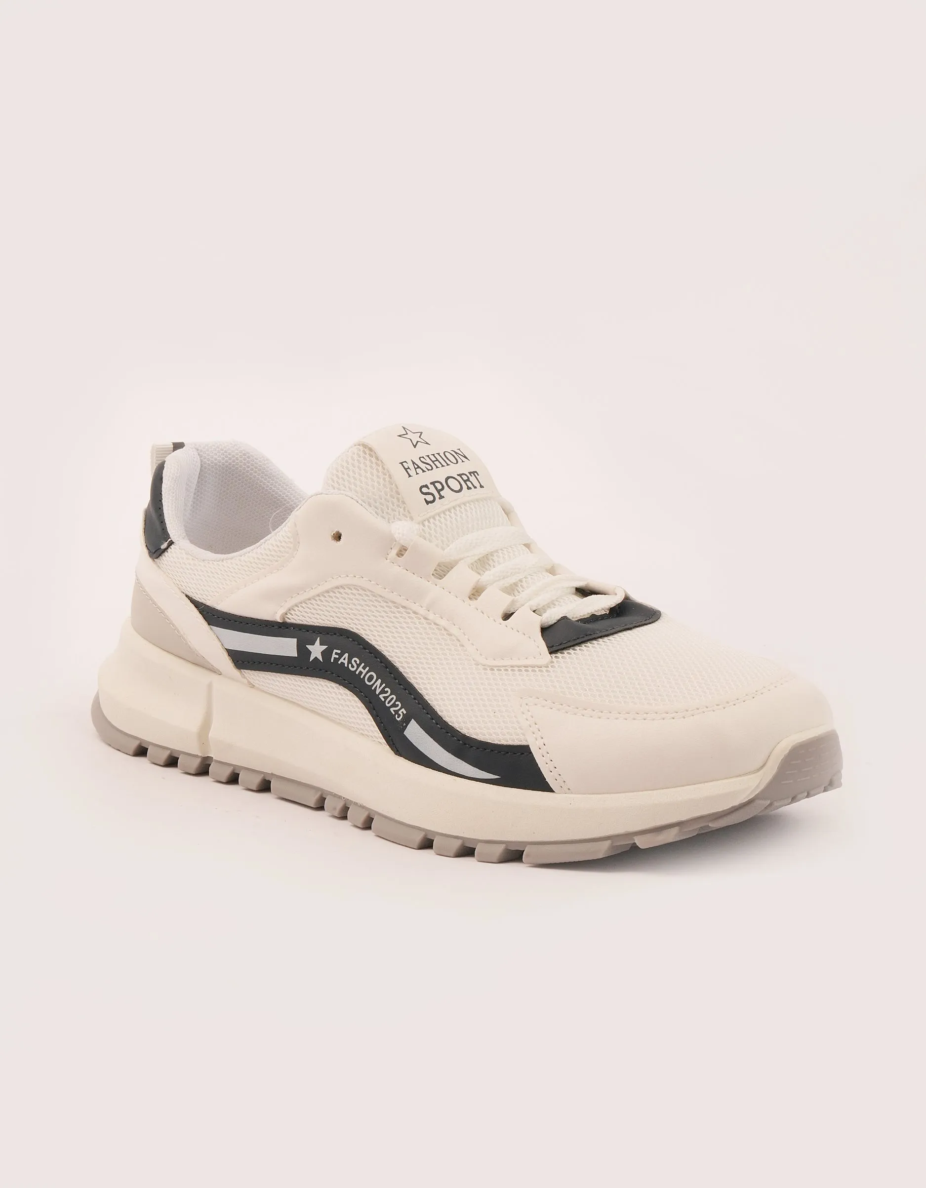 GripX Super Hike Sneakers