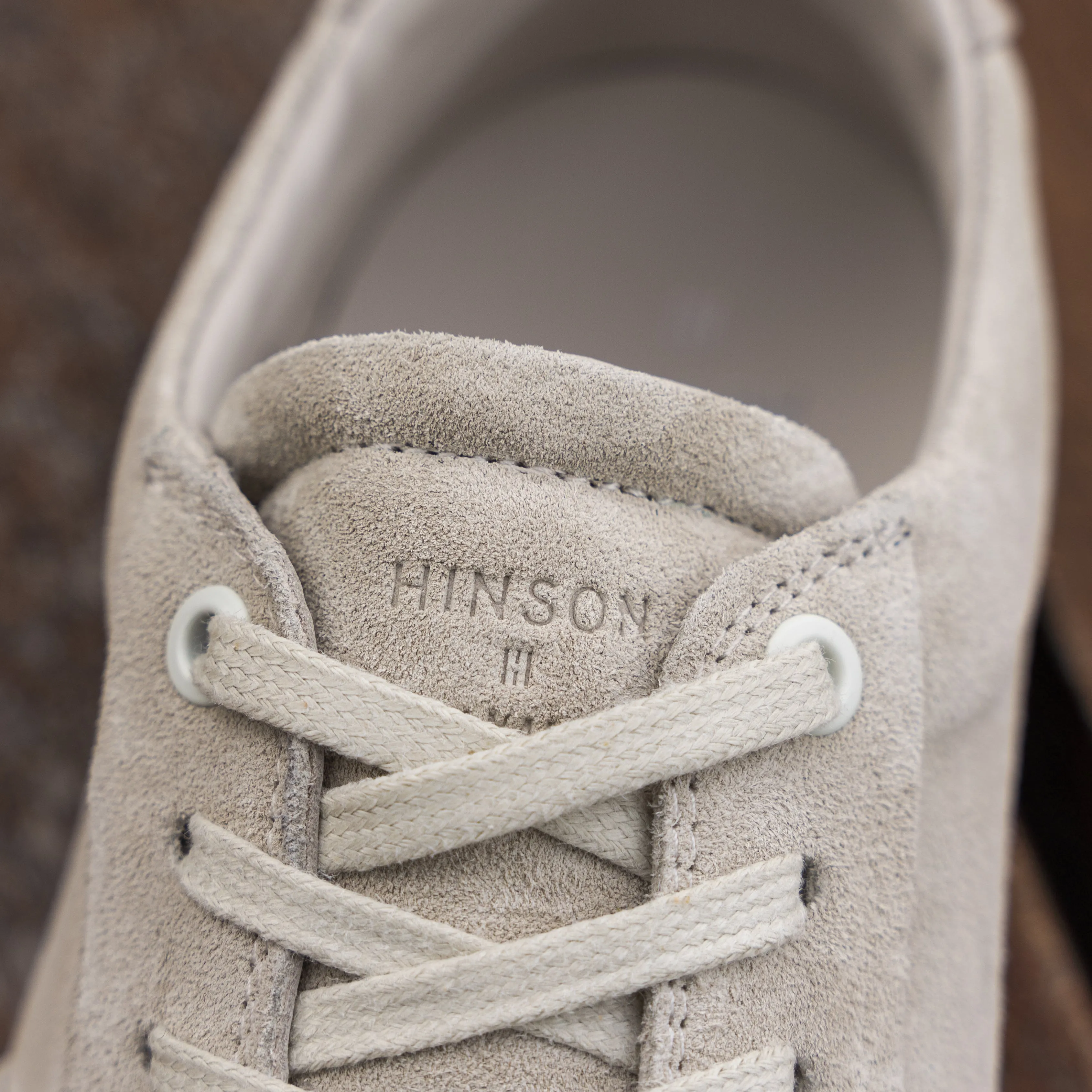 Hinson Bennet Sonder Eight Ice Suede