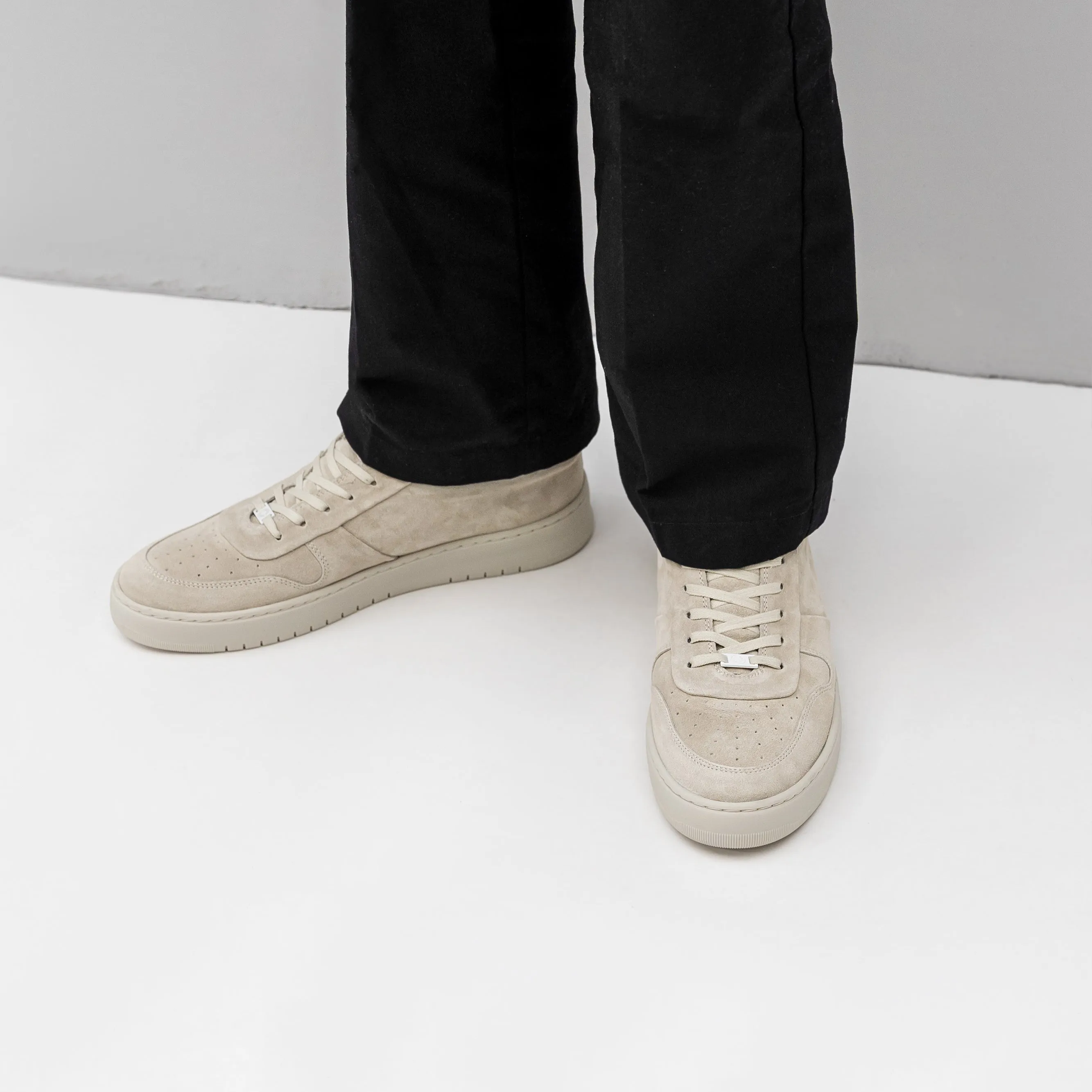 Hinson Bennet Sonder Eight Ice Suede