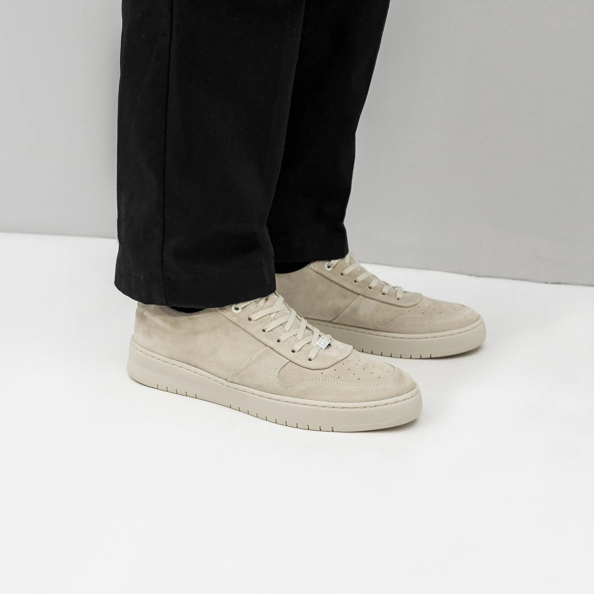 Hinson Bennet Sonder Eight Ice Suede