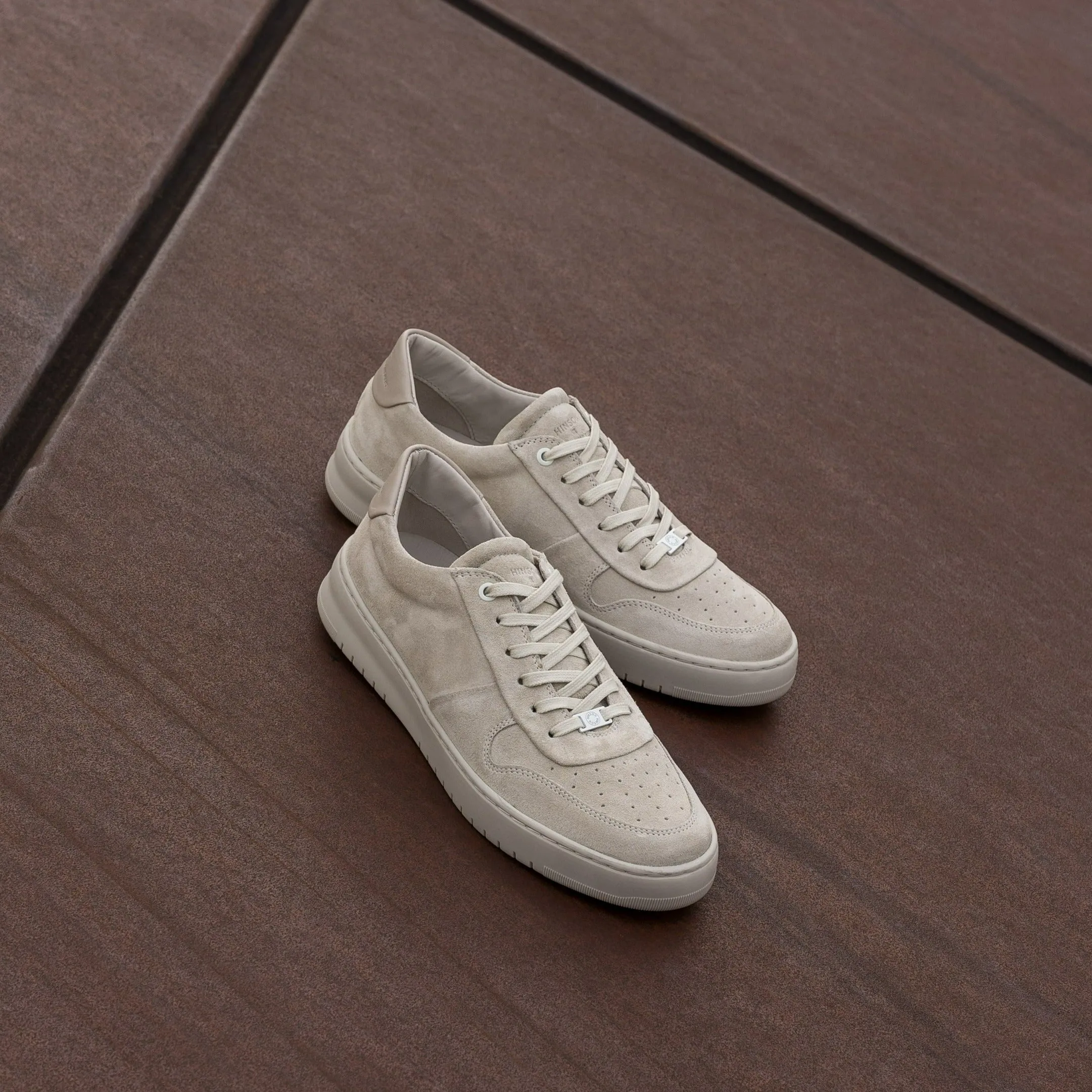 Hinson Bennet Sonder Eight Ice Suede