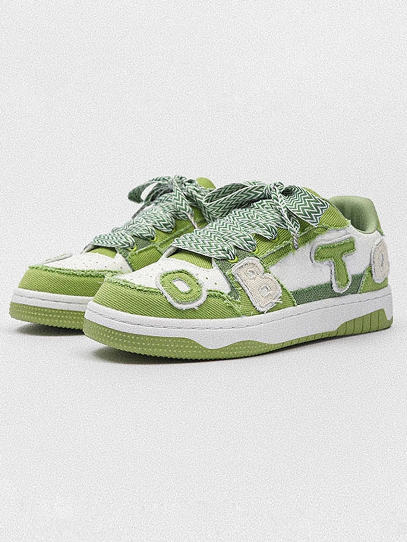 Kicksteria - Platform Casual Couple Sneakers