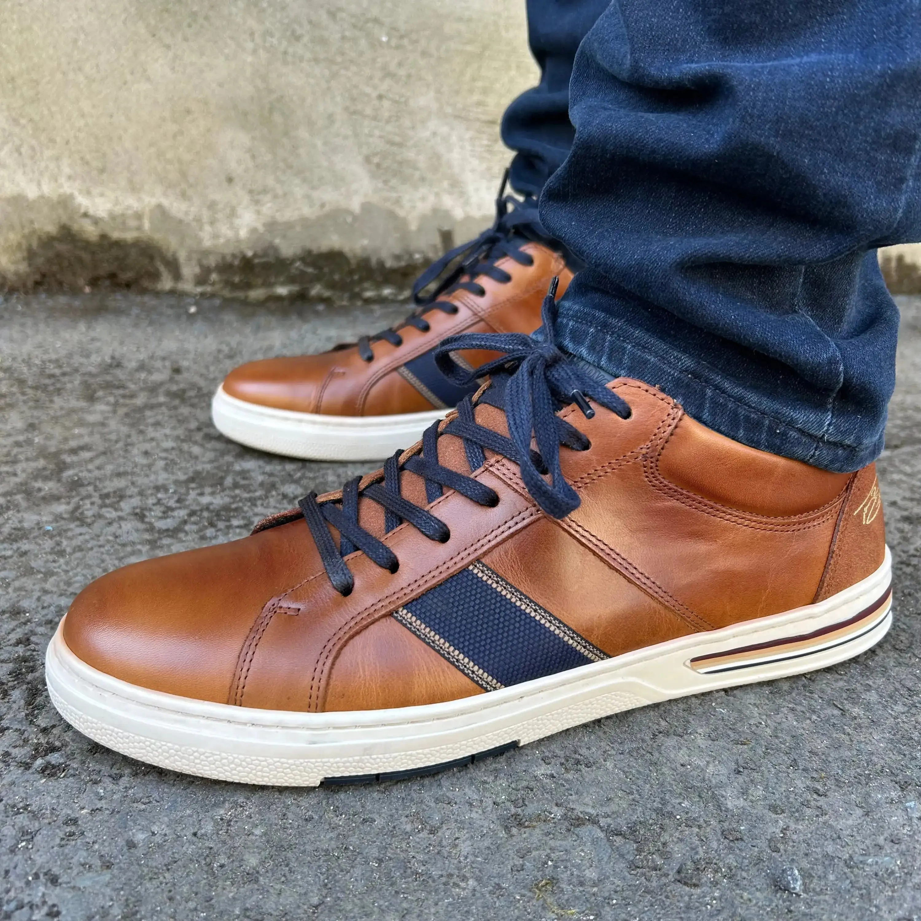 Lloyd & Pryce Mens Cima Sneakers Umber Tan