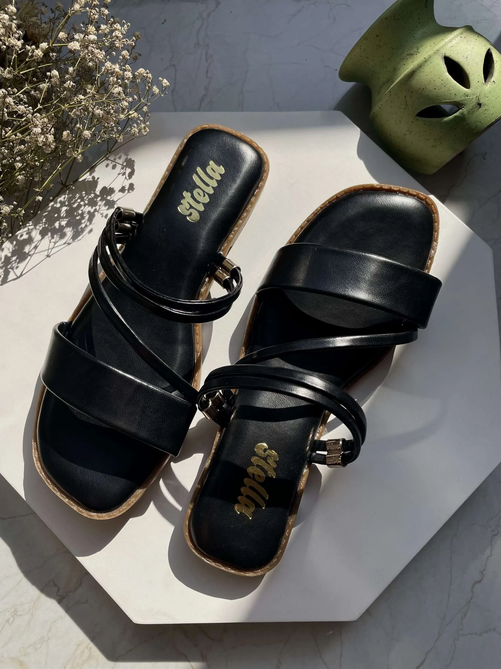 Minimal Two Way Wear Flats- Black