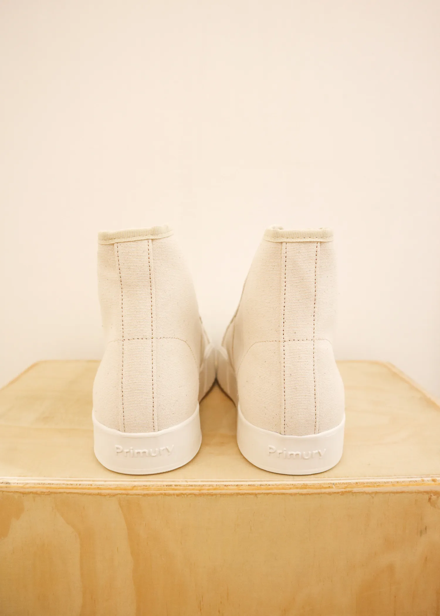 Primury Divid Mid White