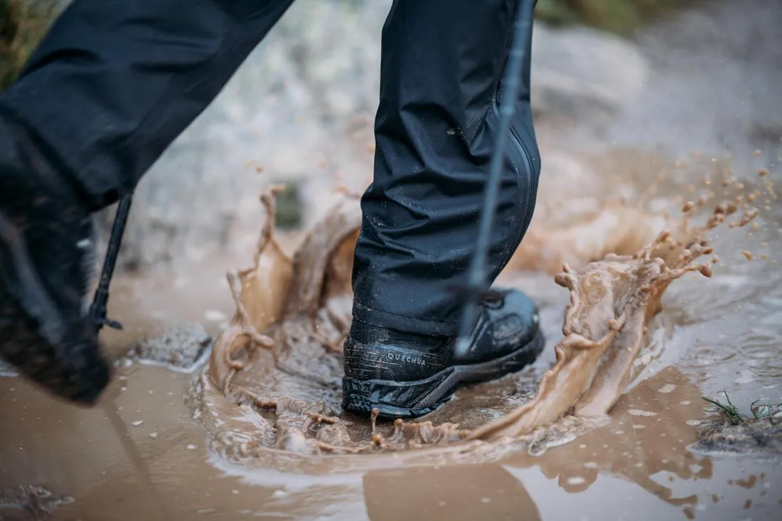 Surpantalon léger imperméable de randonnée - MH500 - Homme