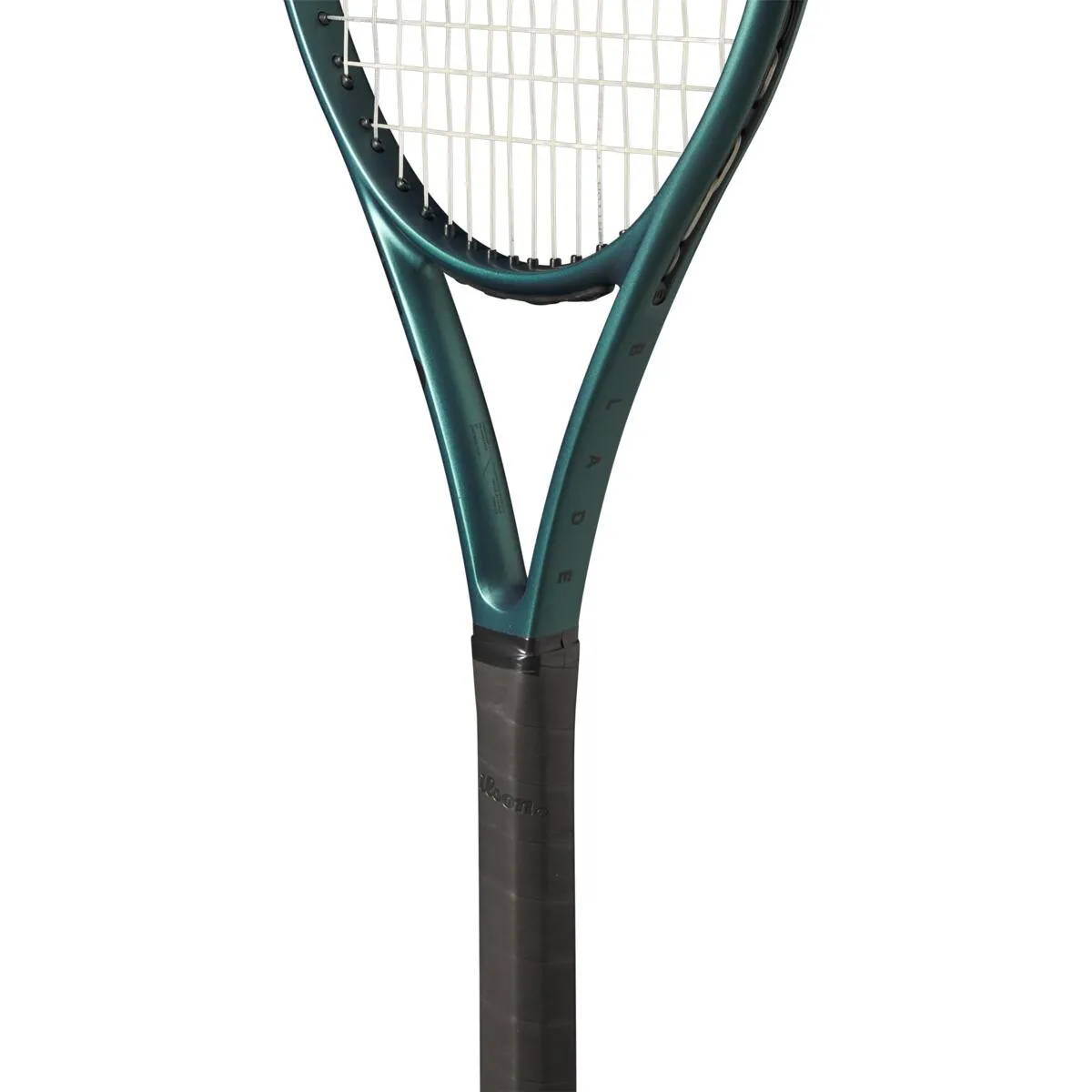 Wilson Blade 26 (V9) Junior (Pre-Strung)